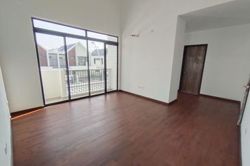 Elmina Green The Eighth @ City of Elmina