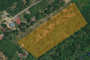 Dusun Durian at Kampung Seberang Manong, Manong