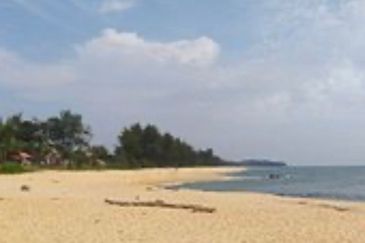 Bungalow Lot Tepi Laut Pantai Teluk Bidara, Kuala Dungun