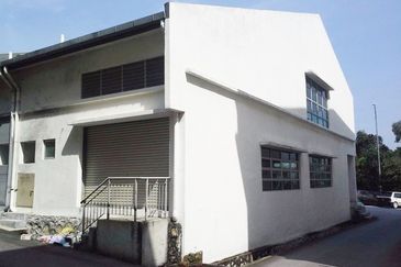 Strategic Location and Below Value 1.5 Storey Shop Office