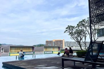 Renai Jelutong Residences