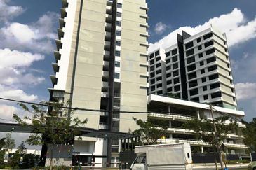 Renai Jelutong Residences