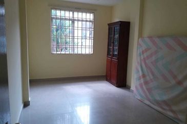 Fully Extended Double Storey Semi-D For Sale!