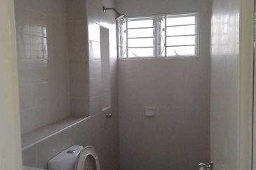 Double Storey Corner Link House @ Jalan Setia Indah 11, Setia Alam For Rent 