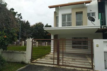 Double Storey Corner Link House @ Jalan Setia Indah 11, Setia Alam For Rent 