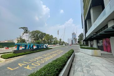 The MET Corporate Towers