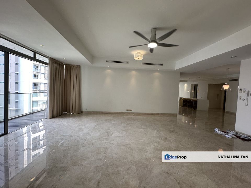 Stonor Park at KLCC, KLCC Twin Towers and park views. 200 meter to KLCC park & MRT station, 1 KM to RSGC golf and ISKL international school. , Kuala Lumpur, KLCC