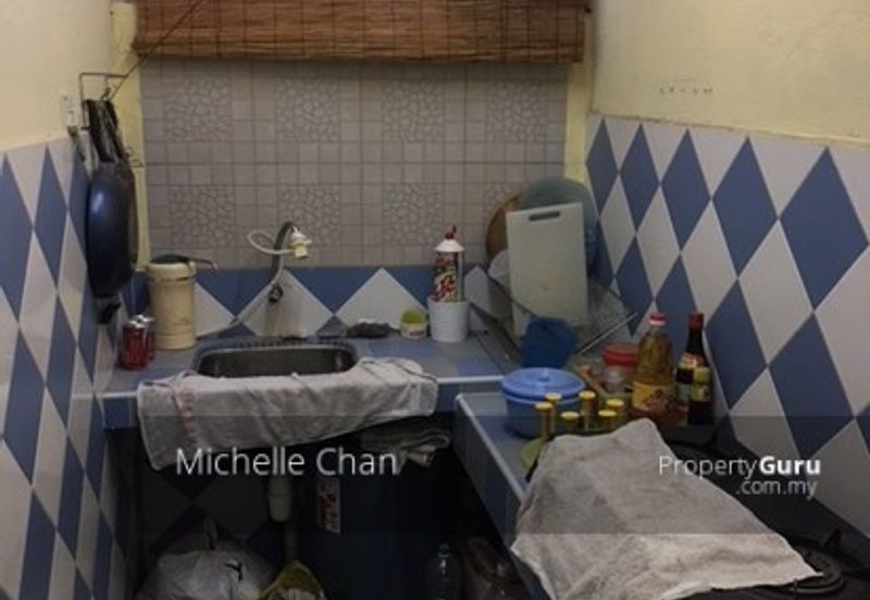 Anjung Hijau (Greenfield Apartment)