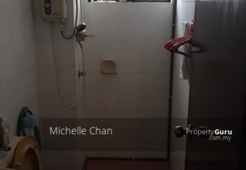 Anjung Hijau (Greenfield Apartment)