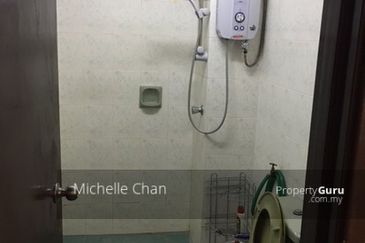 Anjung Hijau (Greenfield Apartment)