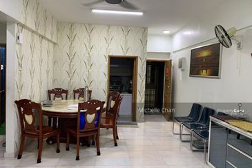 Anjung Hijau (Greenfield Apartment)