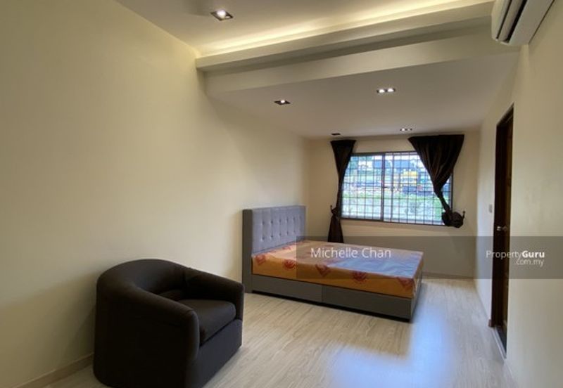 Taman OUG Jalan Awan Kecil 7