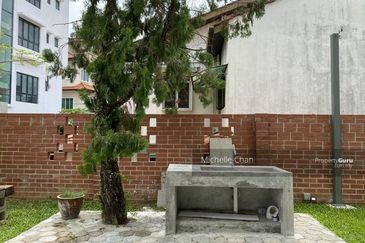 Taman OUG Jalan Awan Kecil 7