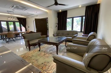 Taman OUG Jalan Awan Kecil 7