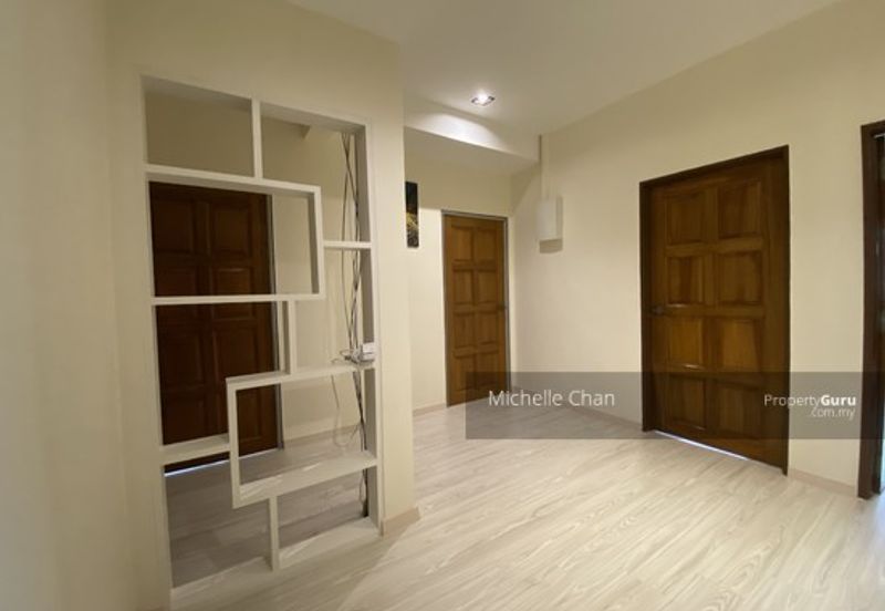 Taman OUG Jalan Awan Kecil 7