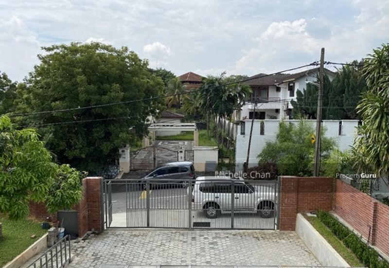 Taman OUG Jalan Awan Kecil 7