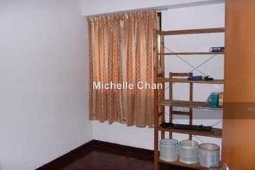 Anjung Hijau (Greenfield Apartment)