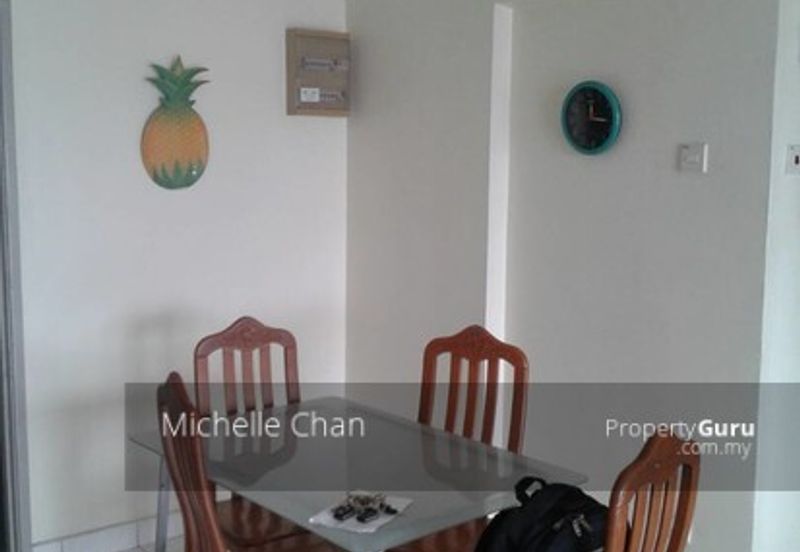 Anjung Hijau (Greenfield Apartment)