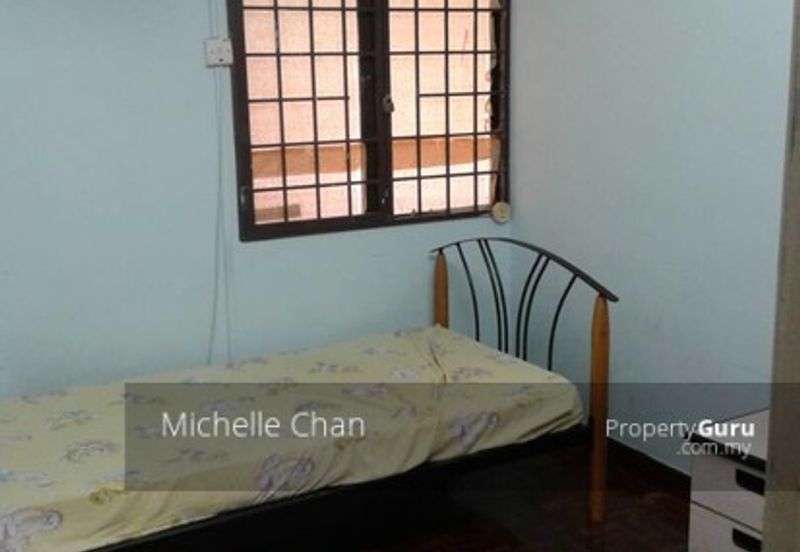 Anjung Hijau (Greenfield Apartment)