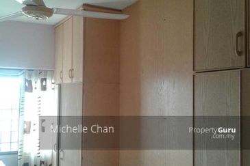 Anjung Hijau (Greenfield Apartment)