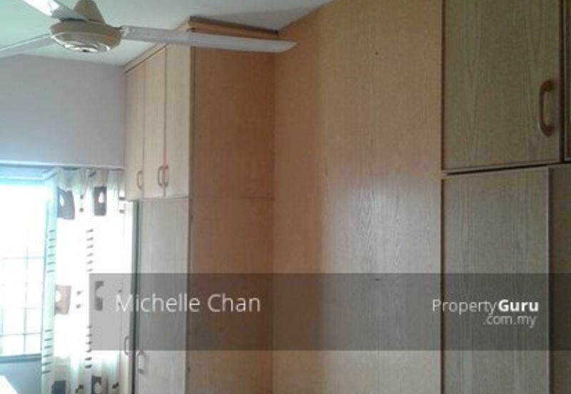 Anjung Hijau (Greenfield Apartment)