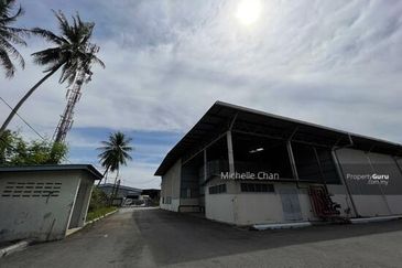 West Port, Pulau Indah