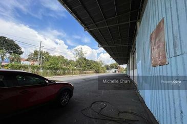 West Port, Pulau Indah