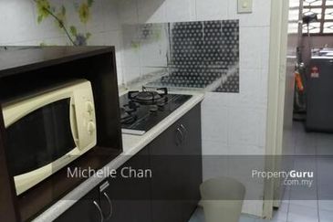 Anjung Hijau (Greenfield Apartment)