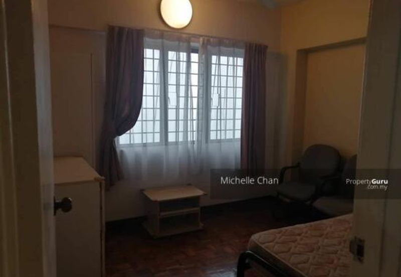 Anjung Hijau (Greenfield Apartment)