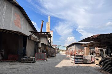 Corporate Warehouse For Rent