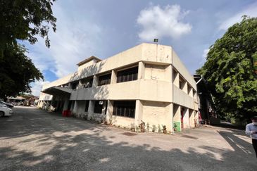 Corporate Warehouse For Rent