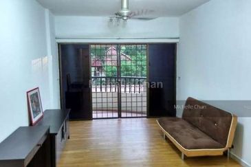 Anjung Hijau (Greenfield Apartment)