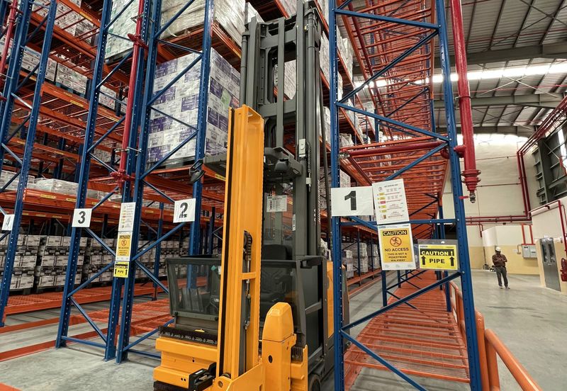 Class A warehouse with Racking System 