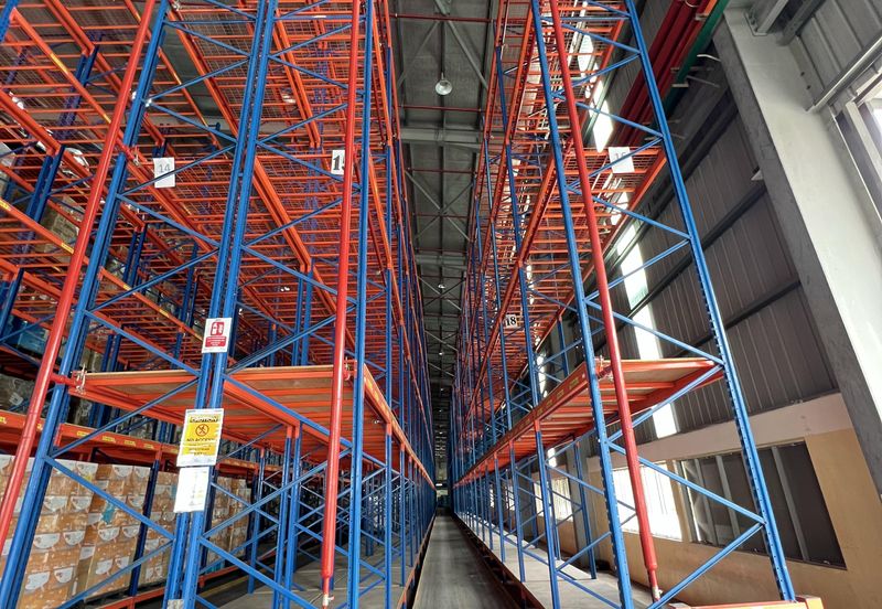 Warehouse with Racking System for Rent