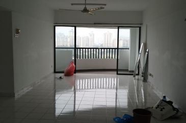 Anjung Hijau (Greenfield Apartment)