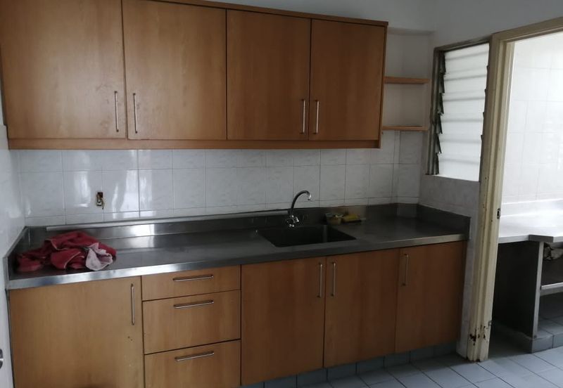 Anjung Hijau (Greenfield Apartment)