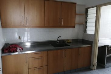 Anjung Hijau (Greenfield Apartment)