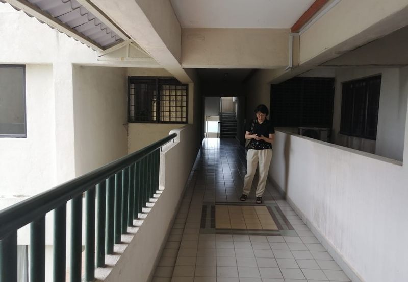 Anjung Hijau (Greenfield Apartment)