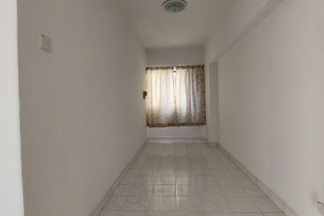 Anjung Hijau (Greenfield Apartment)
