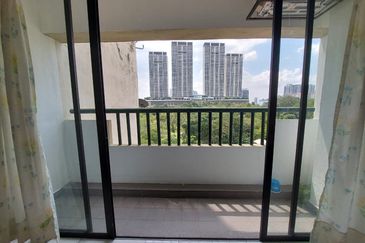 Anjung Hijau (Greenfield Apartment)