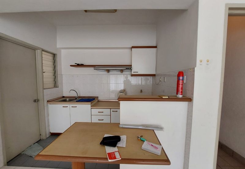 Anjung Hijau (Greenfield Apartment)