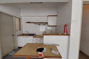 Anjung Hijau (Greenfield Apartment)