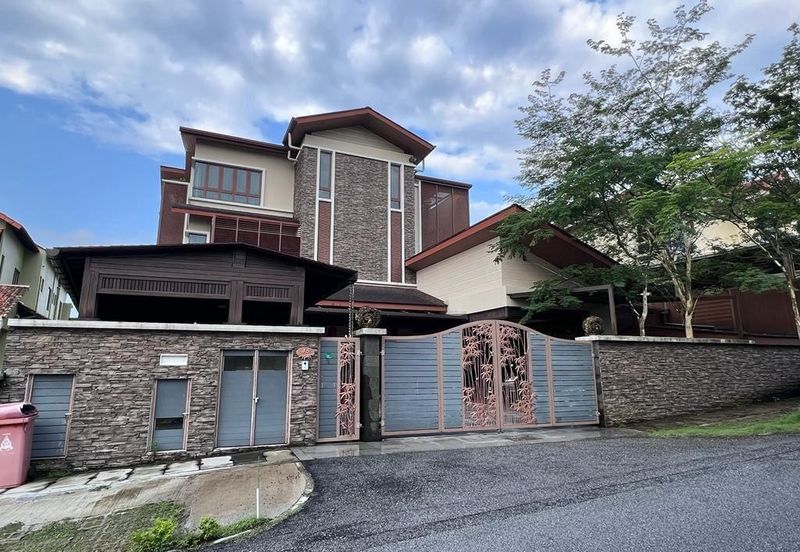 Tropicana Golf & Country Resort