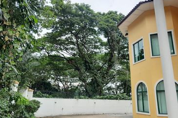 2 Storey Bungalow for Sale