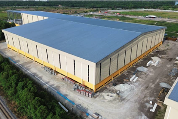 West Port, Pulau Indah