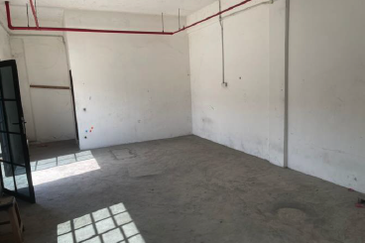 West Port, Pulau Indah