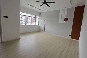 Fully Renovated Double-Storey Terrace @ Bandar Utama – Below Market Value, High Rental Potential!