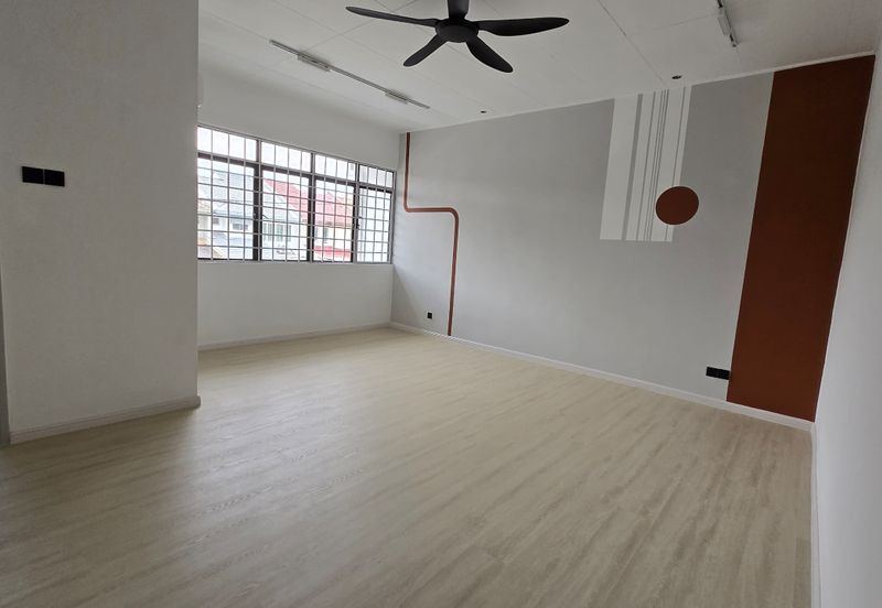 Fully Renovated Double-Storey Terrace @ Bandar Utama – Below Market Value, High Rental Potential!