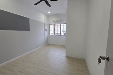 Fully Renovated Double-Storey Terrace @ Bandar Utama – Below Market Value, High Rental Potential!