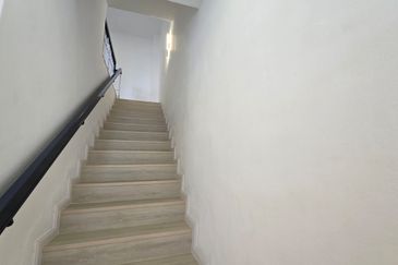 Fully Renovated Double-Storey Terrace @ Bandar Utama – Below Market Value, High Rental Potential!